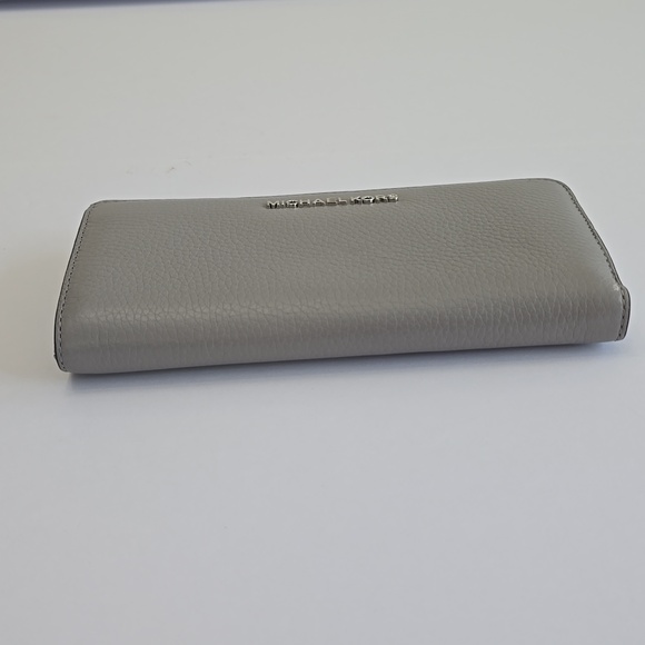 Michael Kors Women's Long Gray Pebbled Leather Zip Wallet - Picture 5 of 13